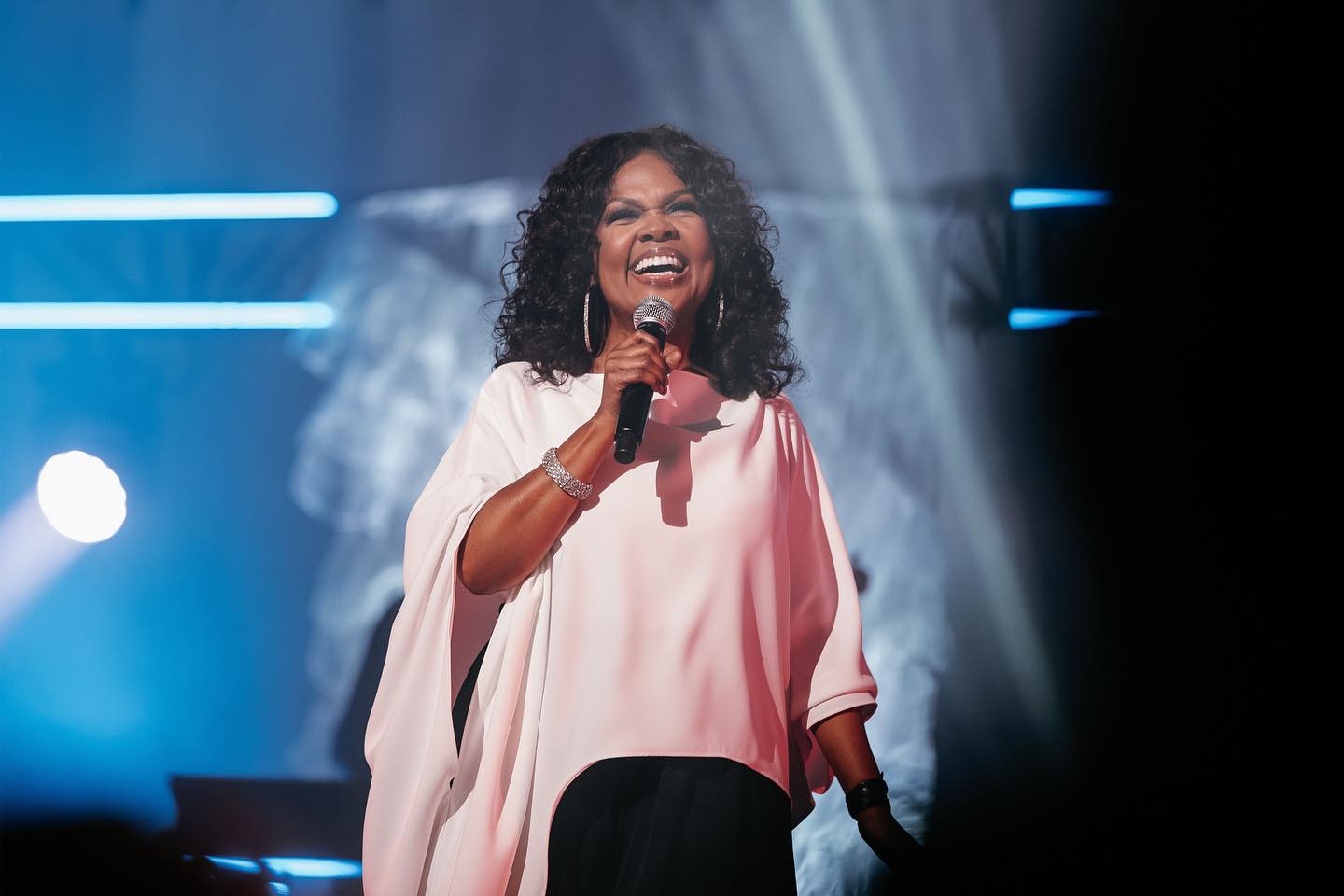 CeCe Winans live in concert